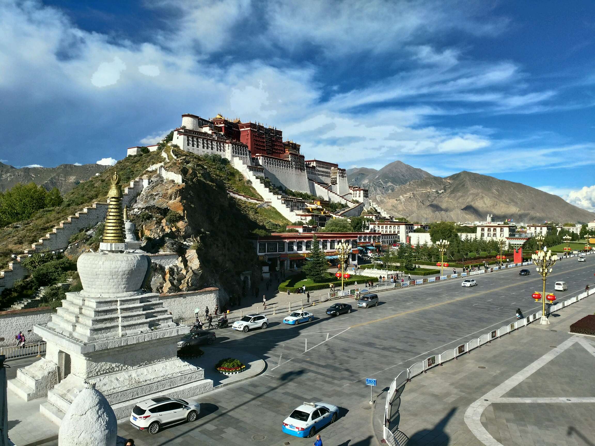 拉萨小巷深处，揭秘西藏神秘小店魅力